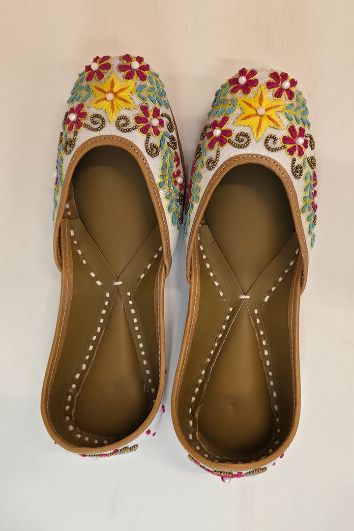 Crewel Leaf –  Sunshine Blossom