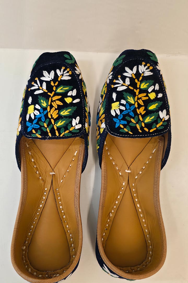 Navy-velvet flora