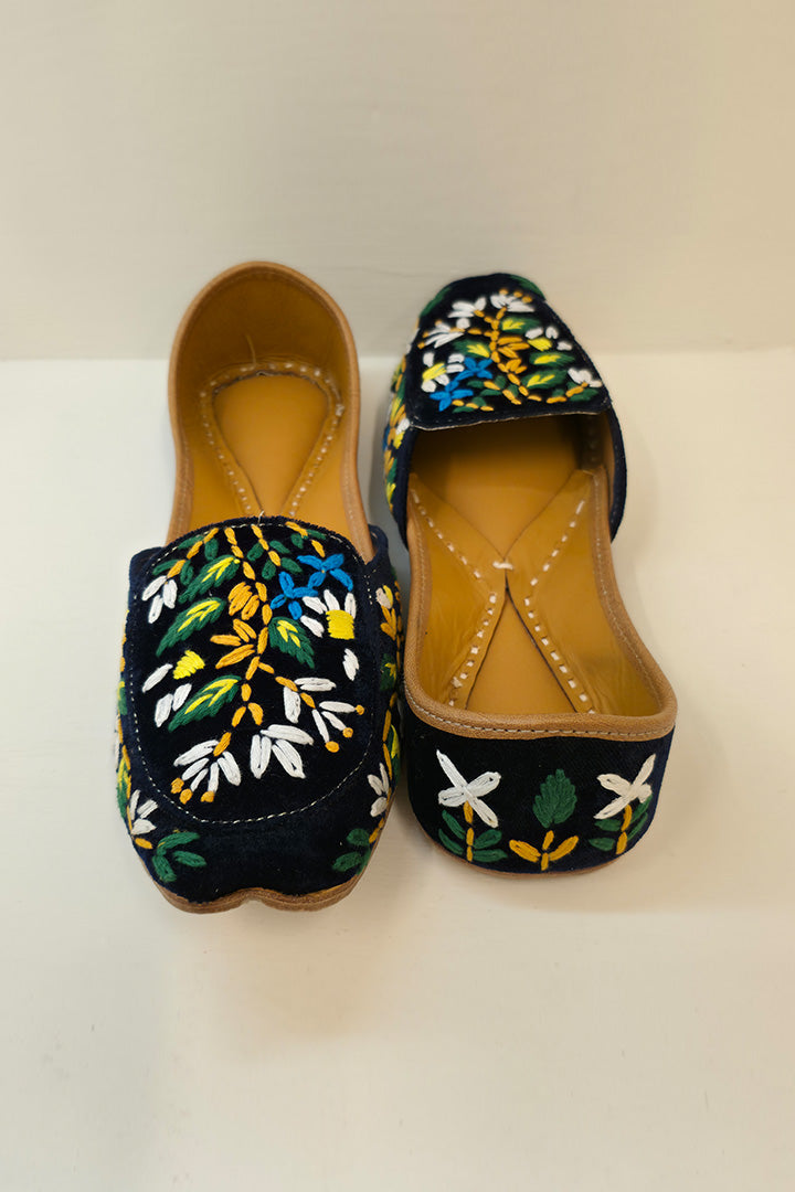 Navy-velvet flora